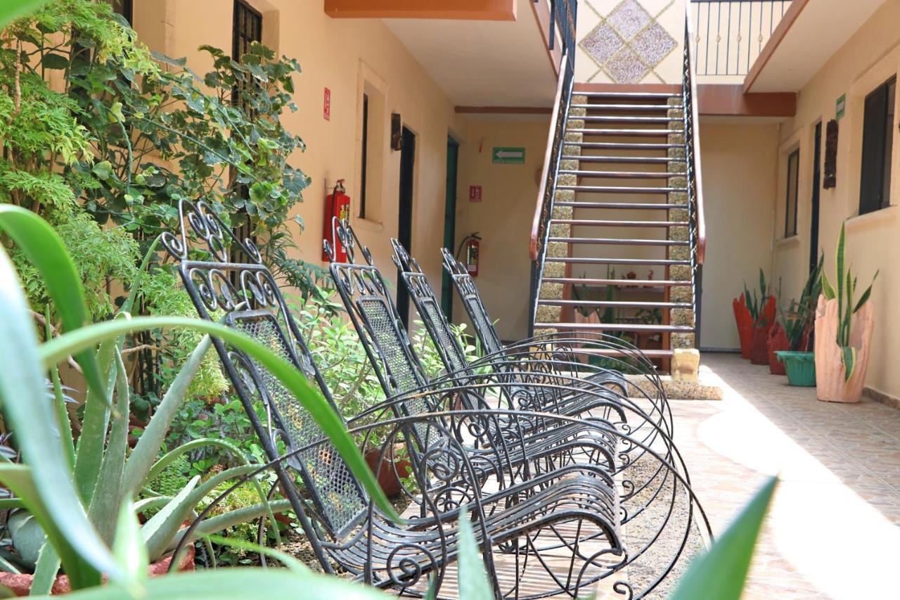 Hotel Casa Pellegrin Mérida Kültér fotó