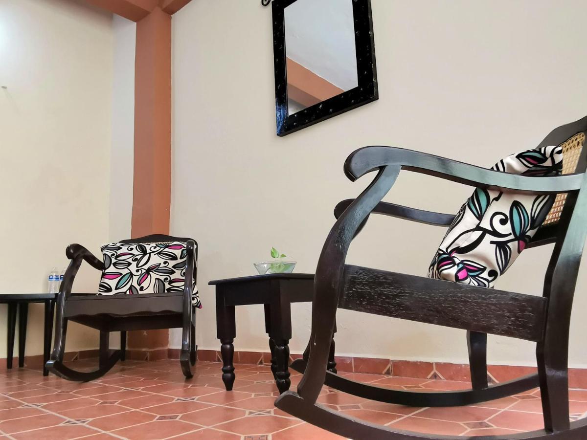 Hotel Casa Pellegrin Mérida Kültér fotó